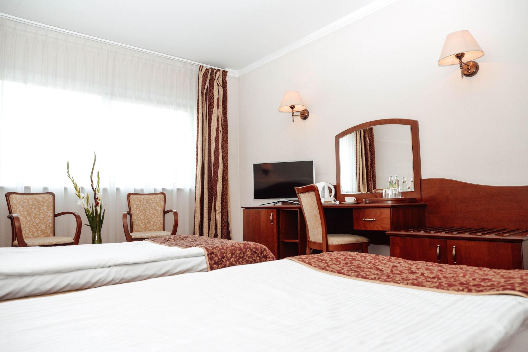 Sympozjum & Hotel 4*