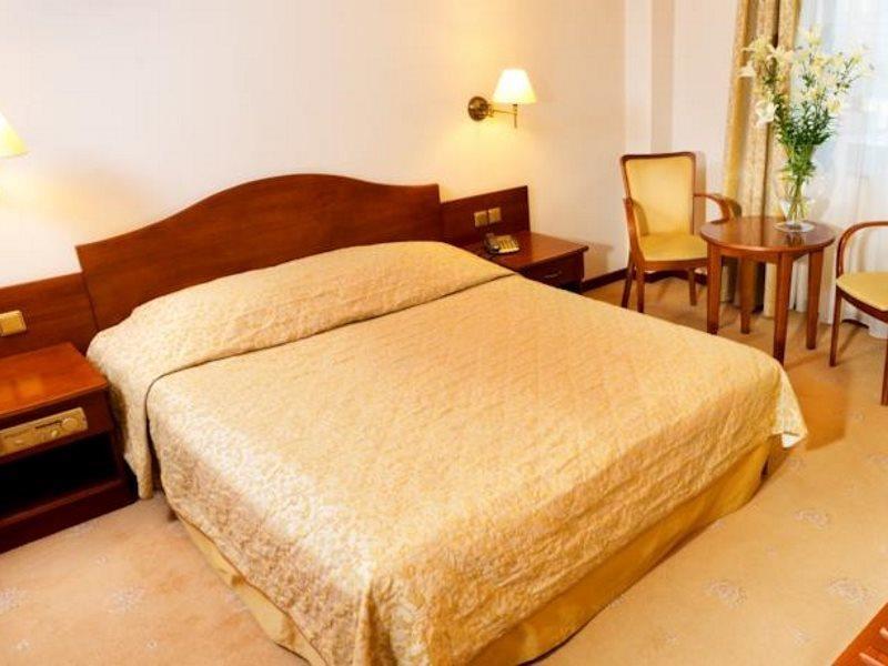 Hotel Sympozjum & 4*