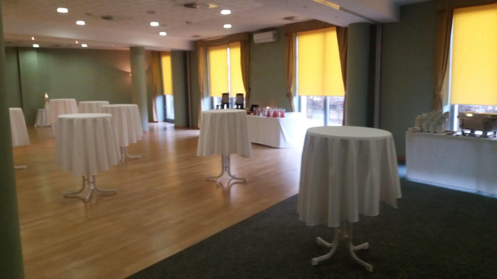 Sympozjum & Hotel 4*